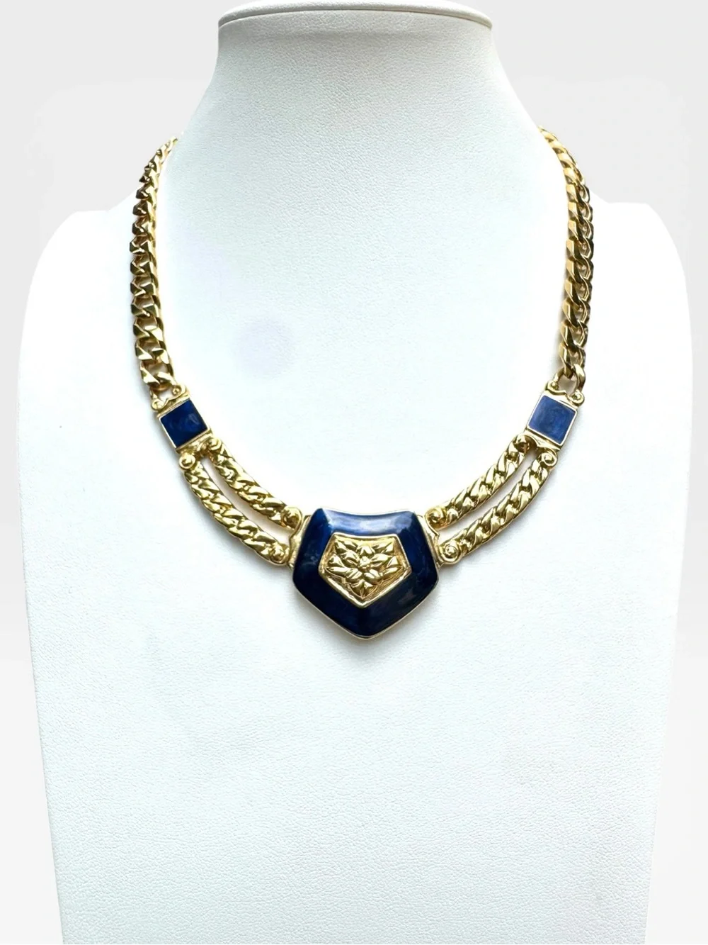 TRIFARI Vintage Blue Enameled Gold-Tone Egyptian Revival Collar Necklace - Picture 3 of 9